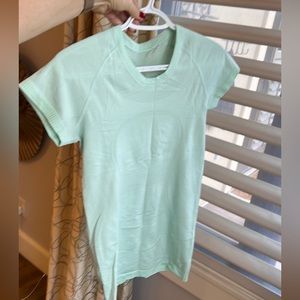 Lululemon Swiftly T shirt